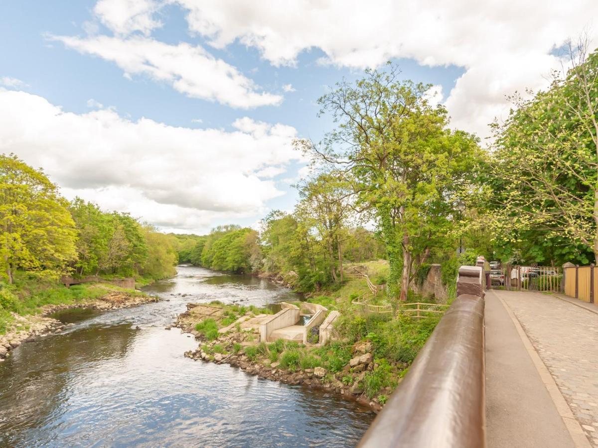 Pass The Keys Couples Haven On The Banks Of The River Aire Apartment Leeds  Exterior photo