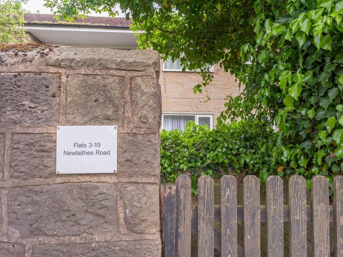 Pass The Keys Couples Haven On The Banks Of The River Aire Apartment Leeds  Exterior photo